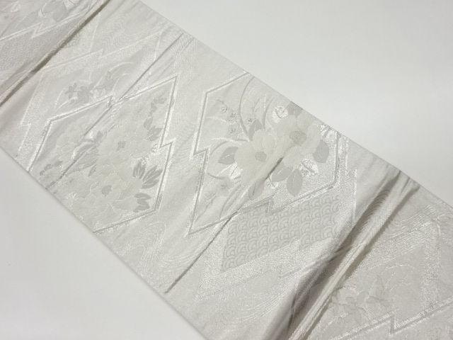 リサイクル　松皮菱に花々・青海波模様織出し袋帯